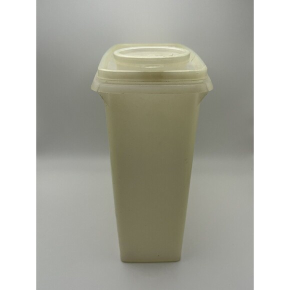 Vintage Tupperware Junior Store N Pour Clear Cereal Juice Container 469-2 & Lid - Picture 2 of 5